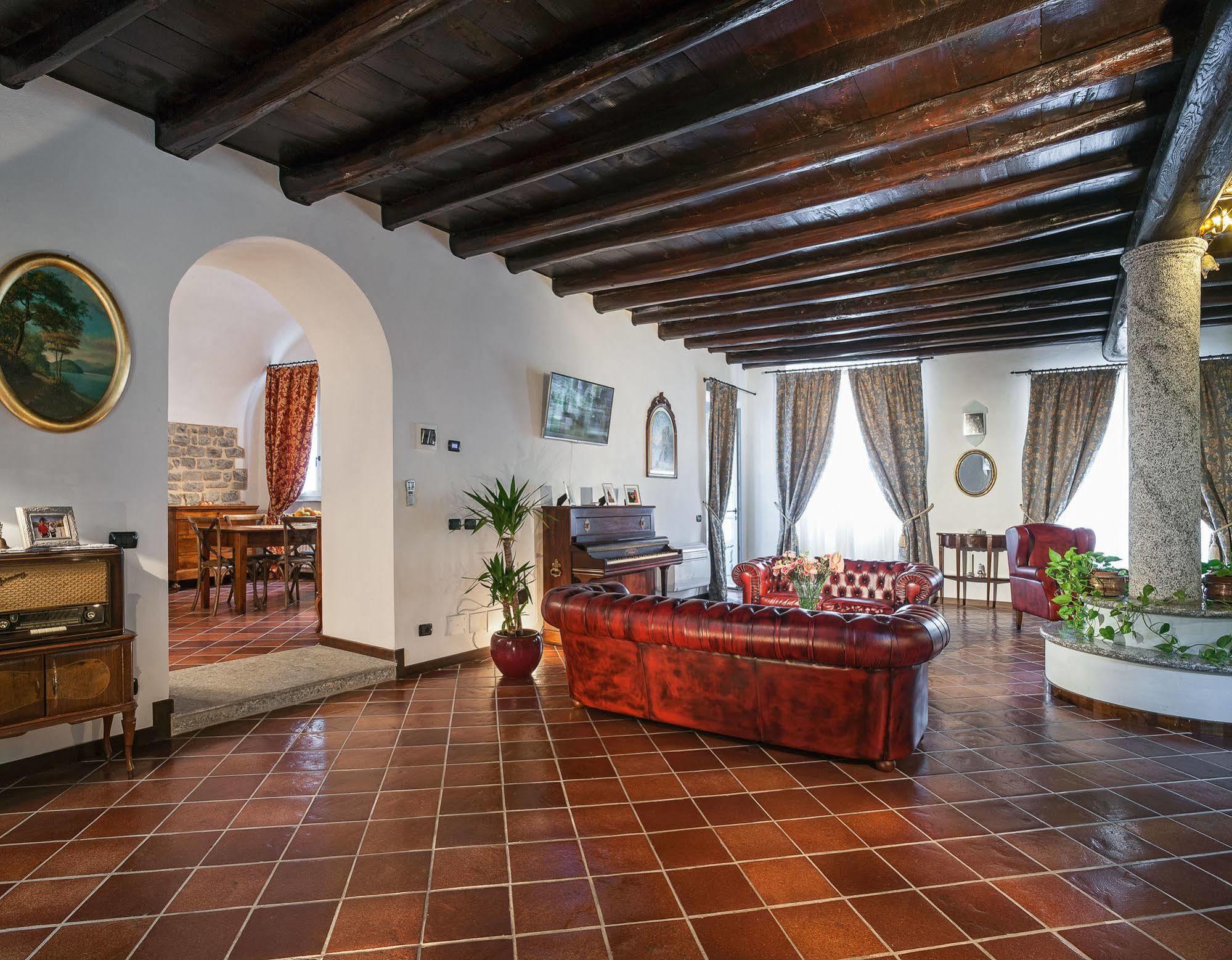 Palazzo Del Vicere Aparthotel Lezzeno Exterior photo